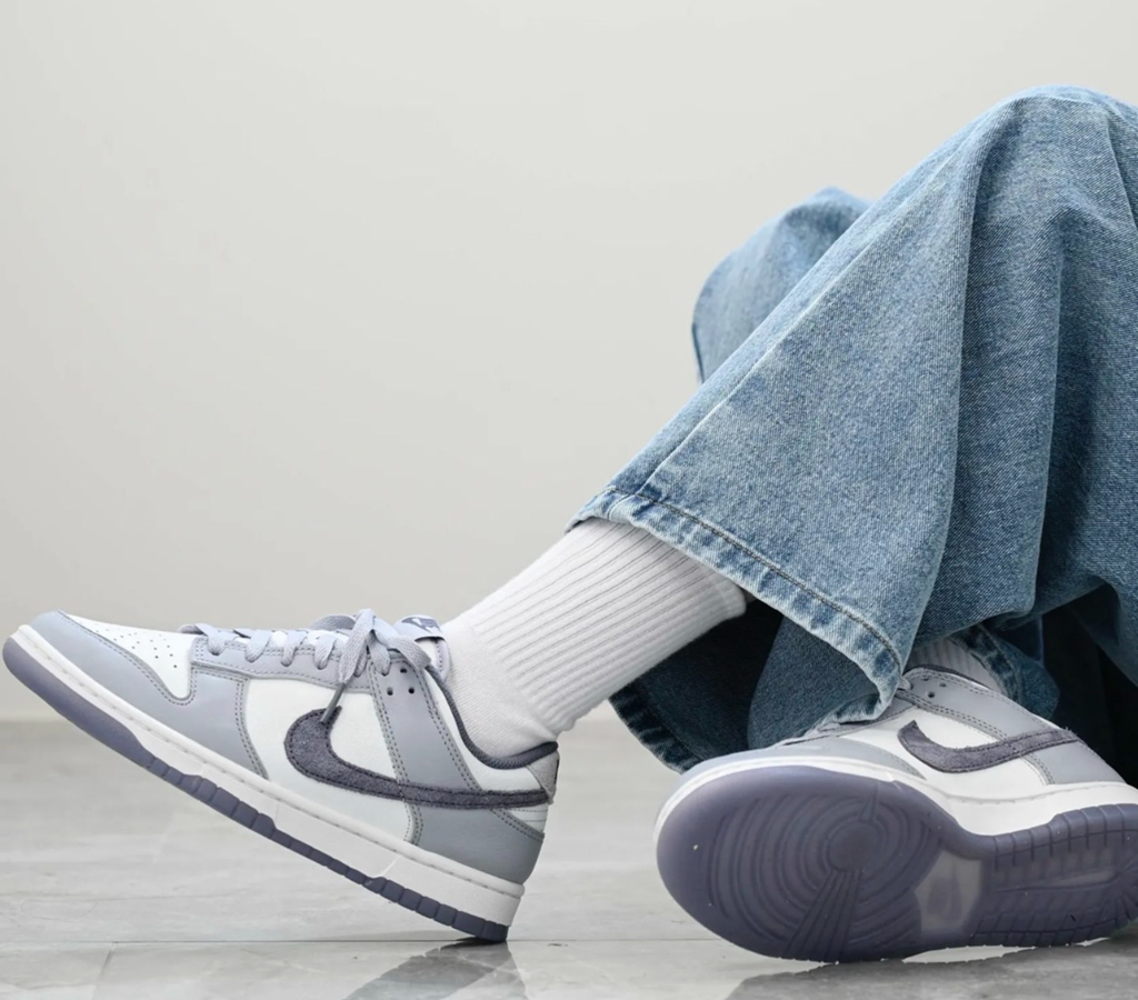 Giày Nike Dunk Low SE 'Light Carbon' FJ4188-100 - Ảnh 3