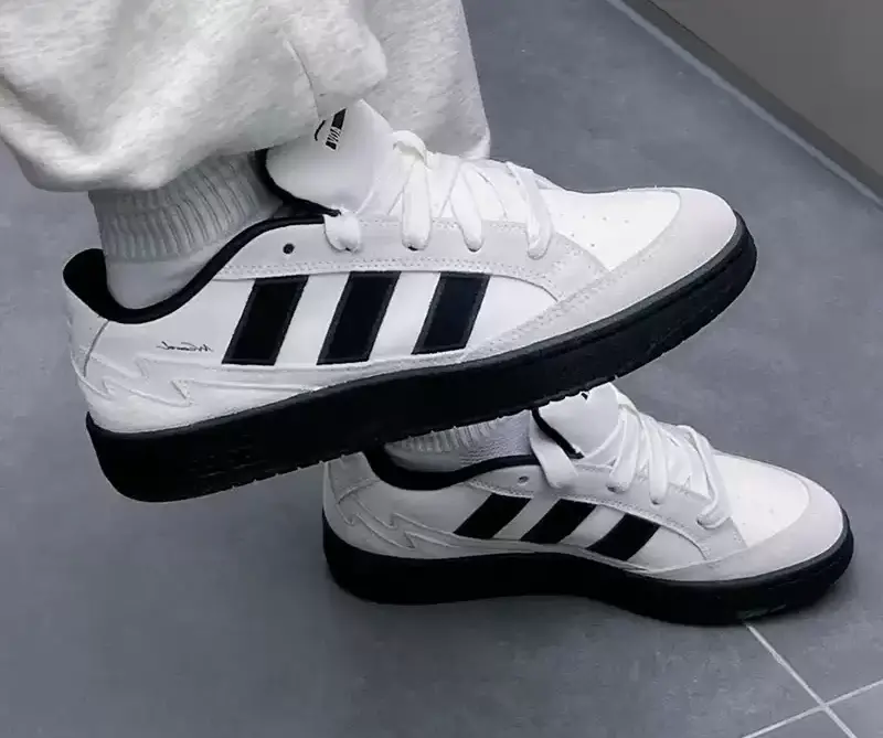 Giày Adidas Card Gray With Black Stripes IH0961 - Ảnh 3