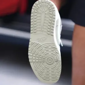 Alternative view of Giày Nike Air Jordan 1 Retro Low Golf ‘Travis Scott’ FZ3124-200