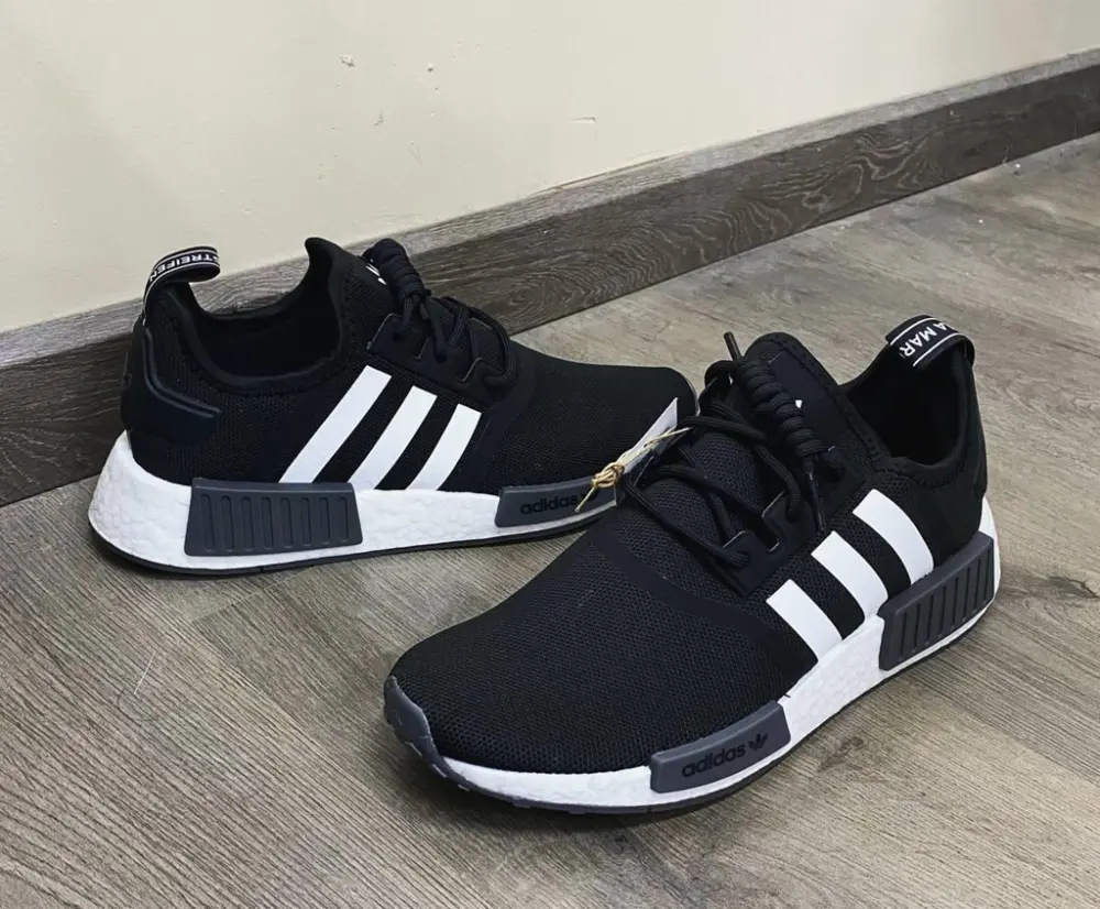 Alternative view of Giày Adidas NMD R1 Primeblue 'Black White' GZ9258