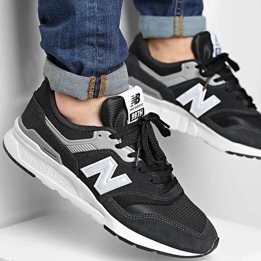 Alternative view of Giày New Balance Black/White CM997HCC