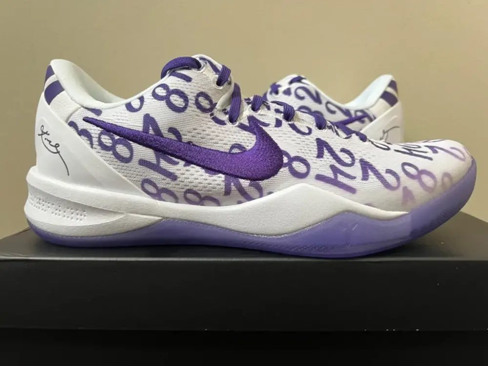 Alternative view of Giày Nike Kobe 8 Protro Court 'Purple' FQ3549-100