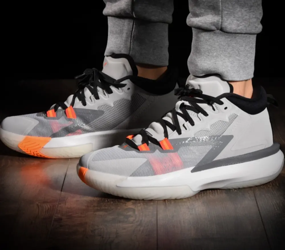 Alternative view of Giày Nike Jordan Zion 1 'Light Smoke Grey' DA3130-008