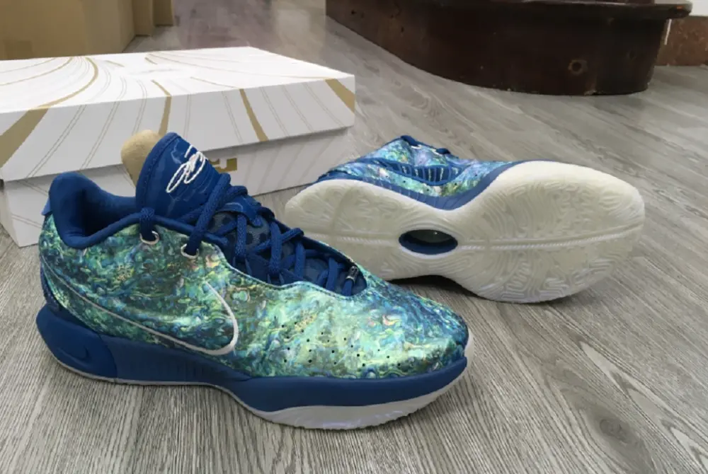 Alternative view of Giày Nike LeBron 21 Abalone Dragon Pearl FN0708-400