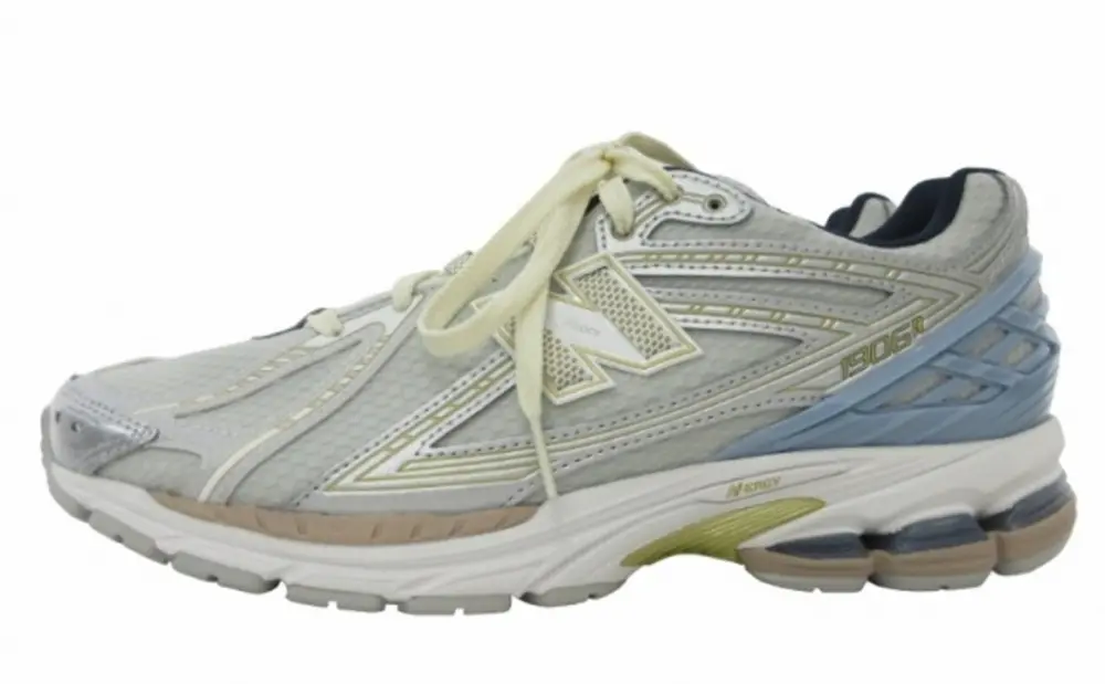 Alternative view of Giày New Balance 1906R Kith White M1906RKC