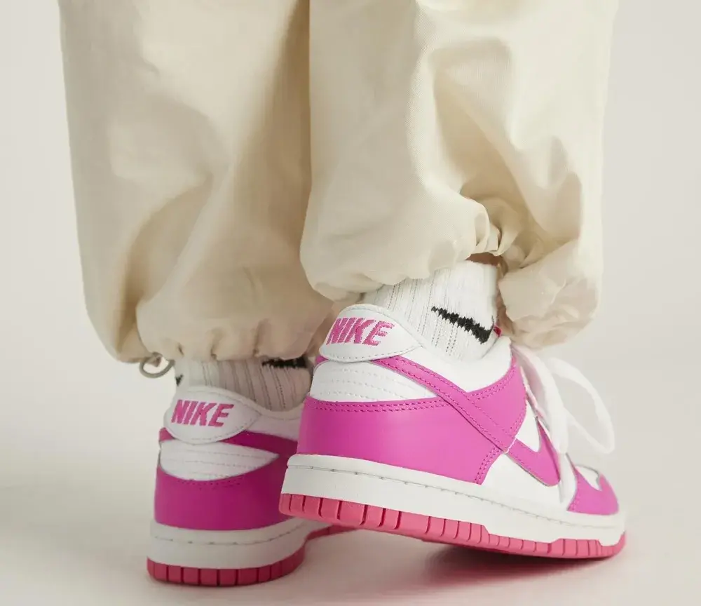 Giày Nike Dunk Low GS 'Laser Fuchsia' FB9109-102 - Ảnh 3