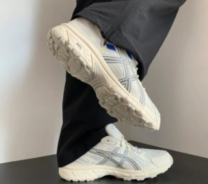 Alternative view of Giày Asics Gel-Venture 6 'Creamgray Blue' 1011B550-101