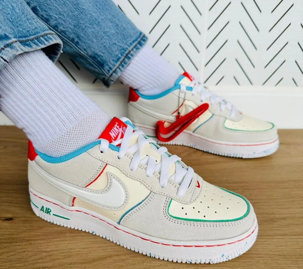 Alternative view of Giày Nike Air Force 1 Low LV8 'Holiday Cookies' FQ8350-110