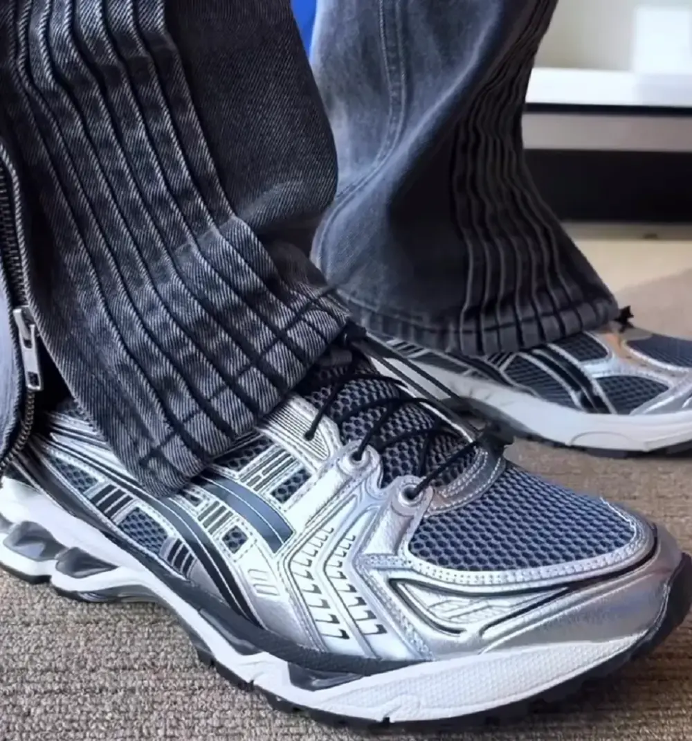 Alternative view of Giày Asics Gel Kayano 14 'Unlimited Pack Carrier Grey Black' 1203A549-020