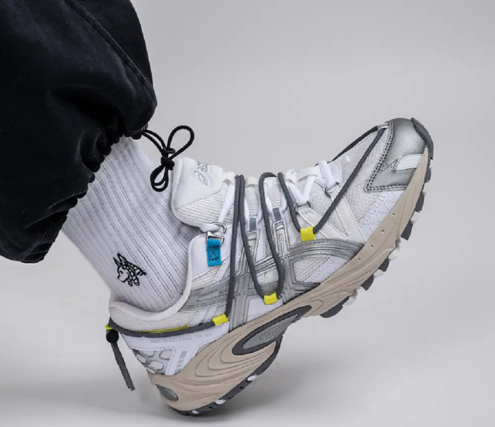 Alternative view of Giày Asics Gel Kahana TR V2 'White Silver' 1203A259-100
