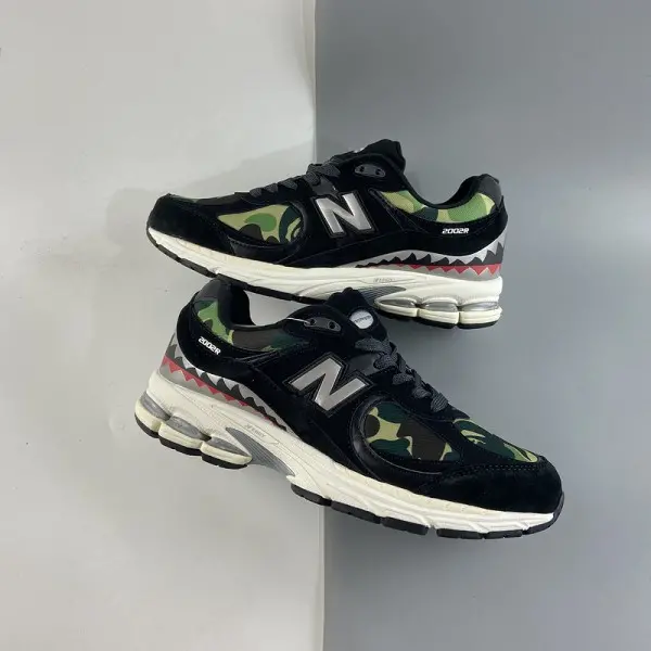 Alternative view of Giày New Balance BAPE x 2002R ‘Apes Together Strong Black Camo’ M2002RBF