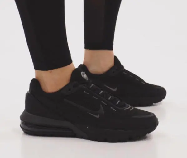 Alternative view of Giày Nike Air Max Pulse ‘Triple Black’ FD6409-003
