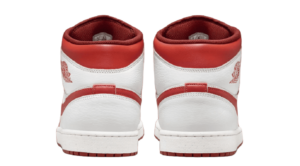Alternative view of Giày Nike Air Jordan 1 Mid SE (GS) White FJ3464-160