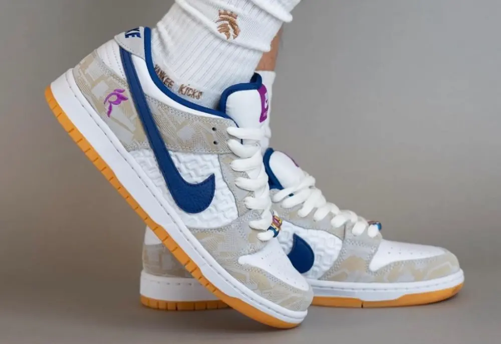 Alternative view of Giày Nike Rayssa Leal x Dunk Low SB FZ5251-001