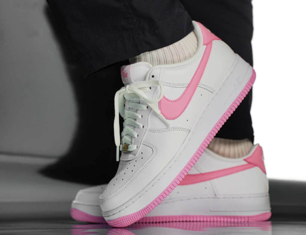 Alternative view of Giày Nike Air Force 1 '07 'Bubblegum' FJ4146-101
