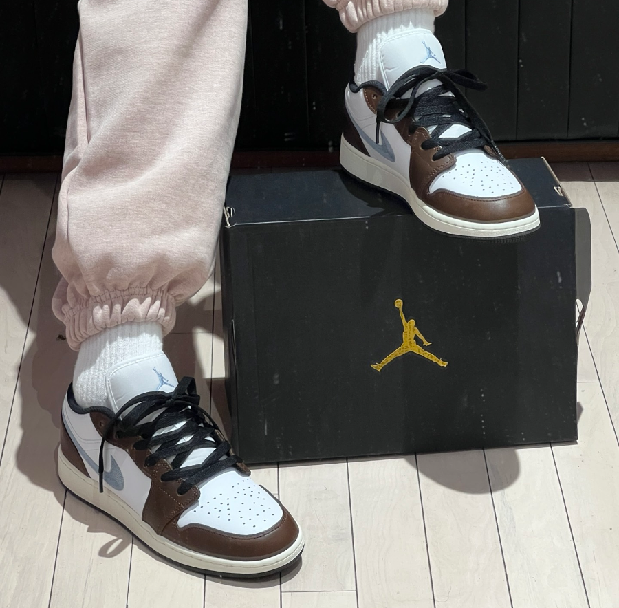 Giày Nike Air Jordan 1 Low ‘Mocha Blue Gray’ FQ8156-142 - Ảnh 4