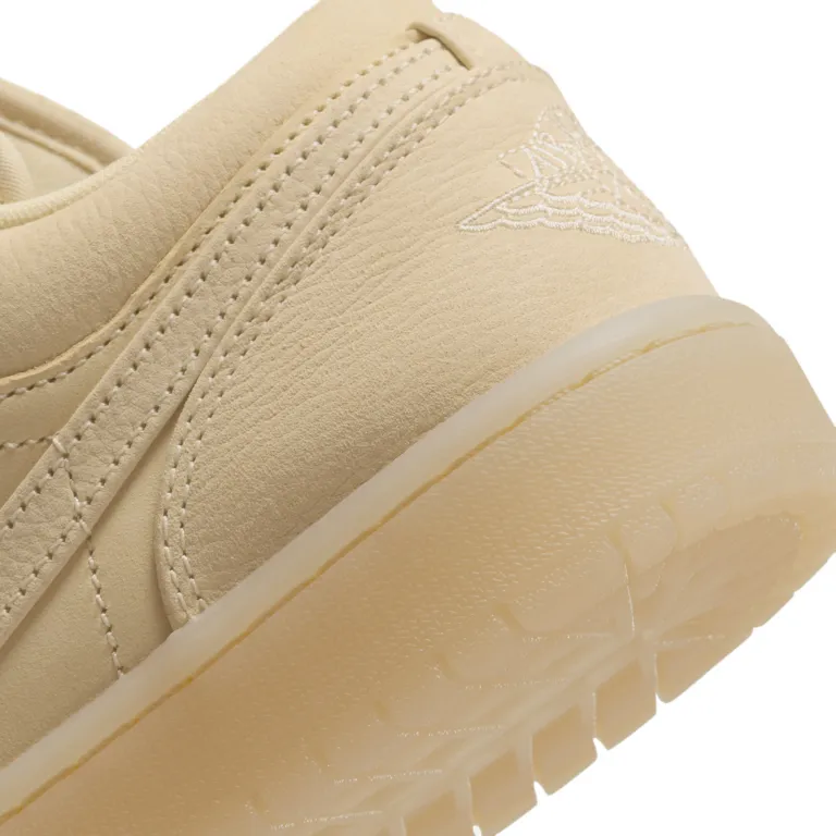 Giày Nike Air Jordan 1 Low SE ‘Pale Vanilla’ FZ3972-294 - Ảnh 3