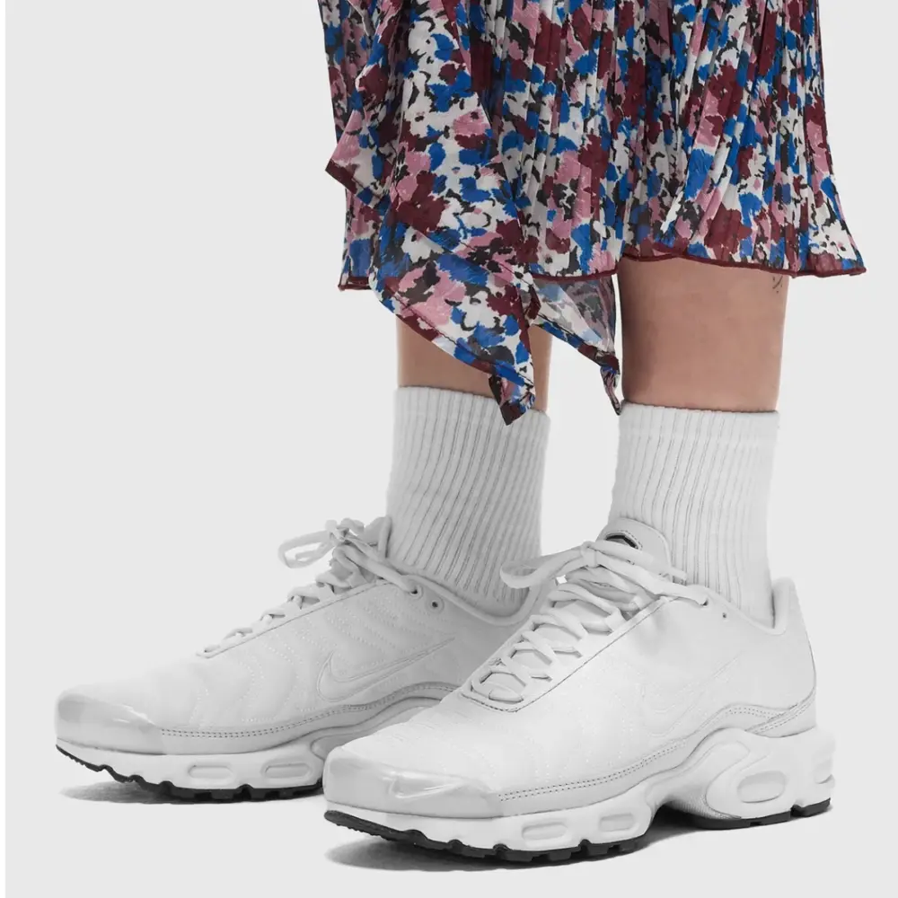Giày Nike Air Max Plus Platinum Tint FZ4342-001 - Ảnh 5