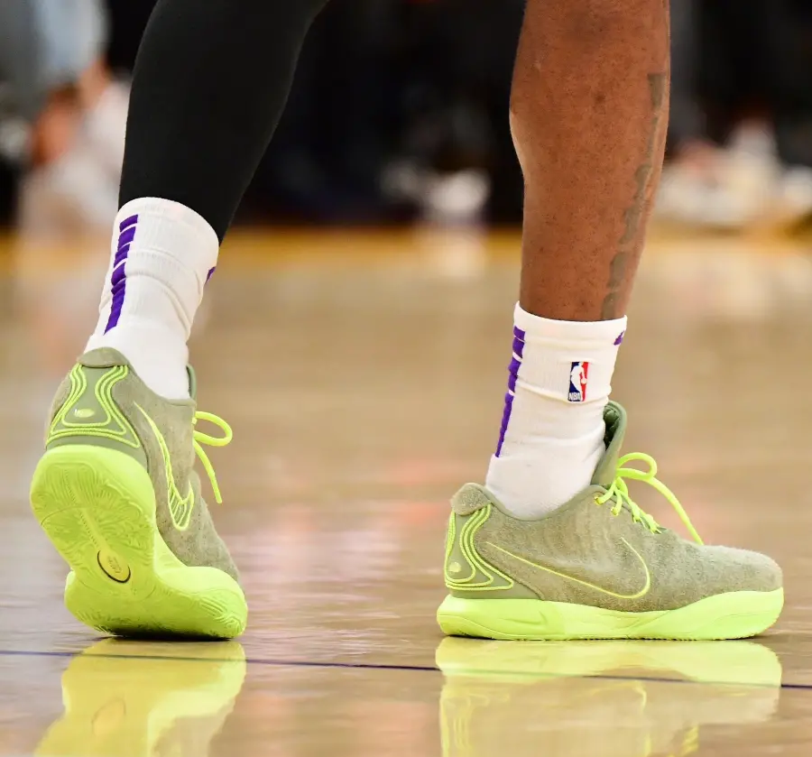 Alternative view of Giày Nike LeBron 21 Algae FV2345-302