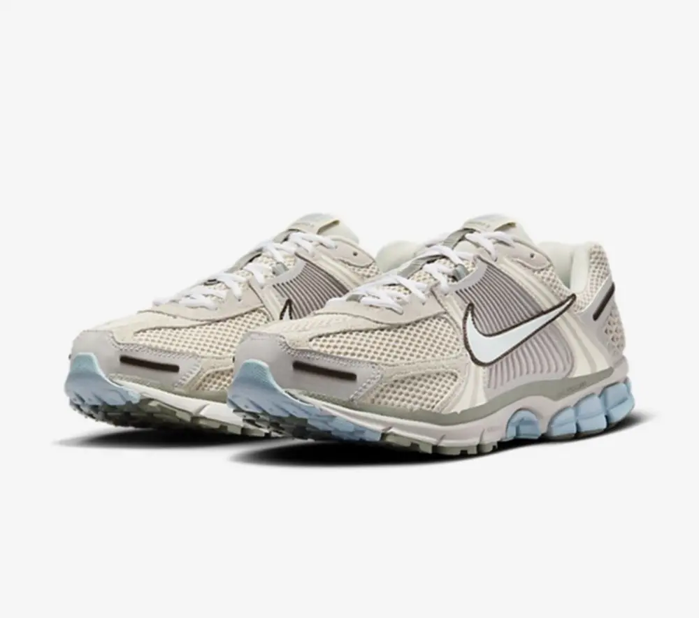 Alternative view of Giày Nike Zoom Vomero 5 ‘Light Orewood Brown’ FZ3653-104