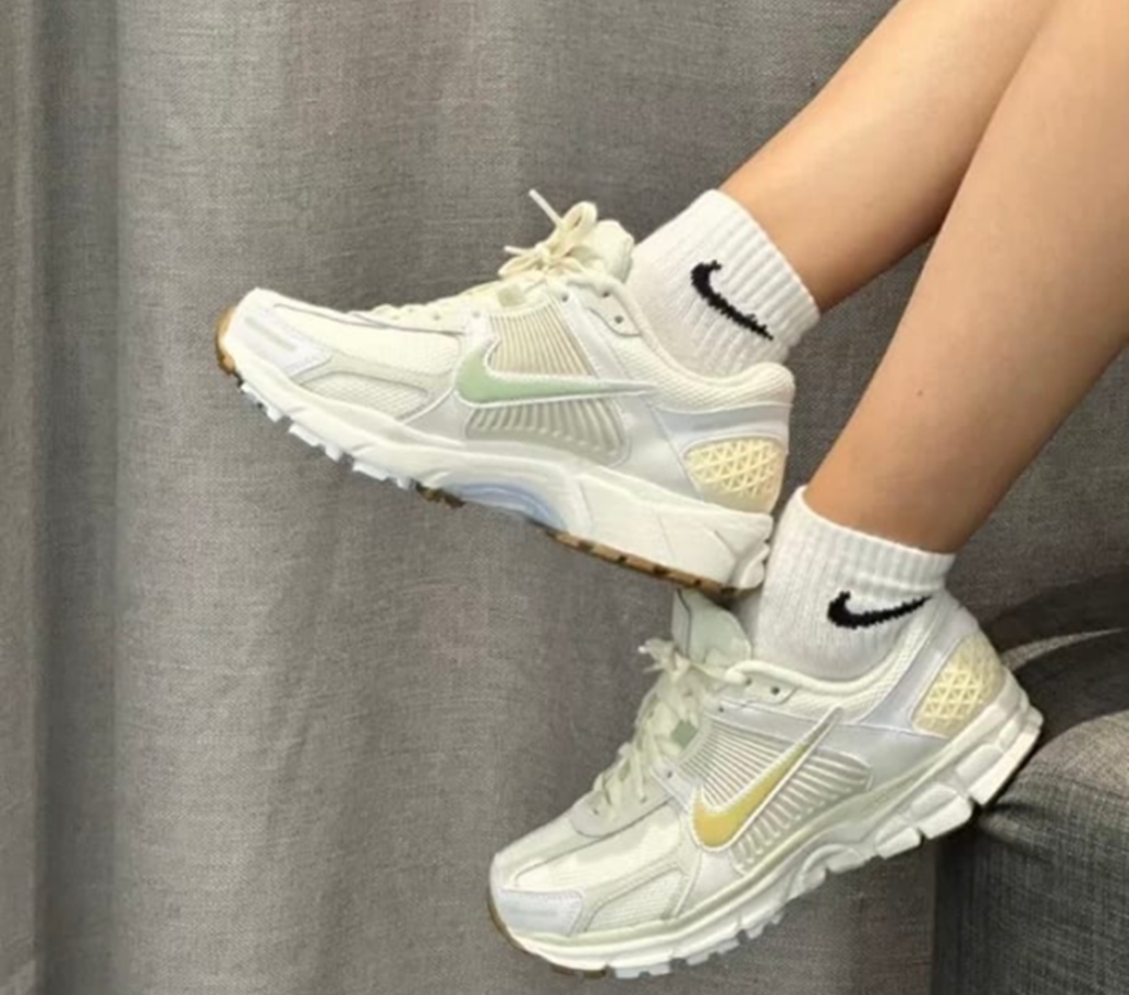 Giày Nike Zoom Vomero 5 ‘Sail Buff Gold’ FV3638-171 - Ảnh 2