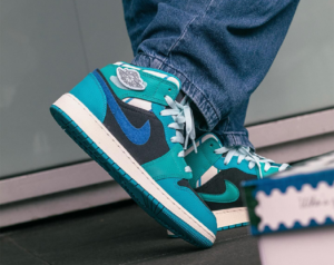 Alternative view of Giày Nike Jordan 1 Mid Inspired by the Greatest Aquatone FJ9482-004