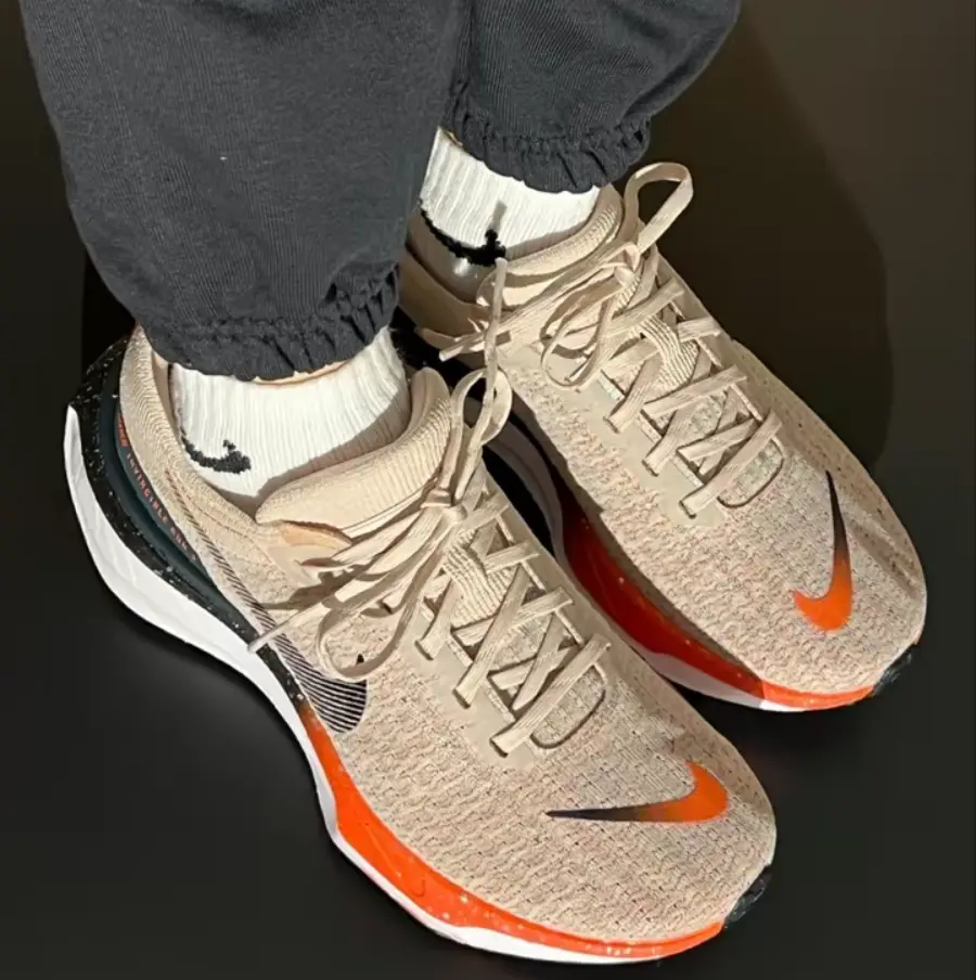 Giày Nike ZoomX Invincible Run 3 'Oatmeal Safety Orange' FQ8720-140 - Ảnh 4