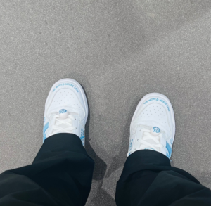 Alternative view of Giày Adidas ANDRÉ SARAIVA x Forum Low Classic 'Love Union' FZ6353