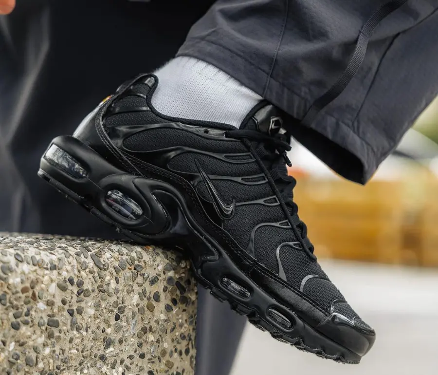 Alternative view of Giày Nike Air Max Plus ‘Triple Black’ 604133-050