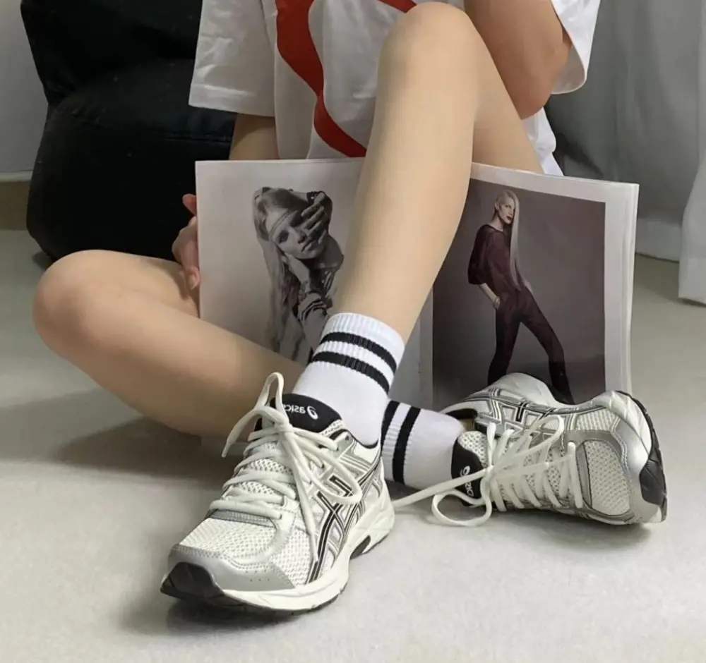 Alternative view of Giày Asics Gel-Contend 4 'Silver Grey White' 1011B937-103