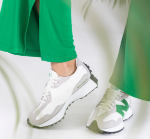 Alternative view of Giày New Balance 327 White Green WS327LG