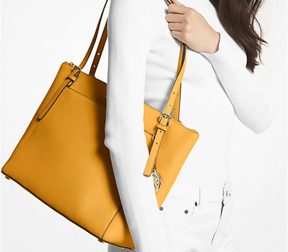 Alternative view of Túi Michael Kors Voyager Large Pebbled Leather Top-Zip Tote Bag 'Mari Gold' 30H1GV6T9B-0771