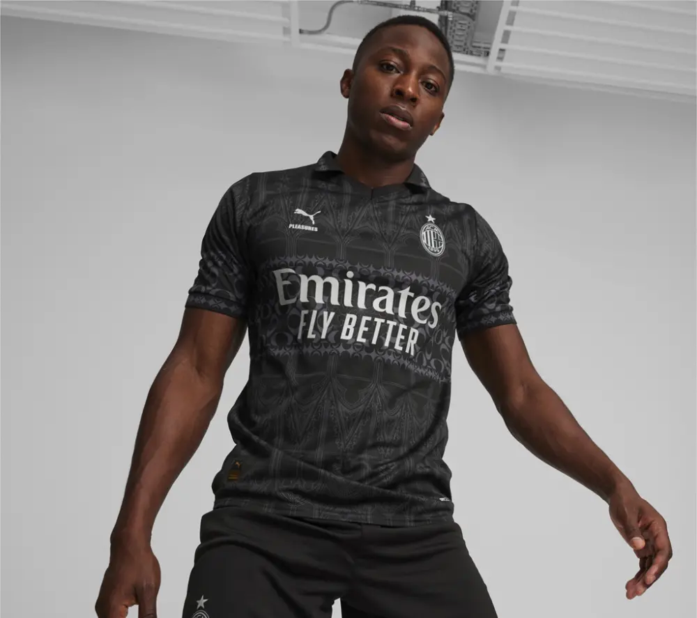 Alternative view of Áo Puma AC Milan x PLEASURES Football Jersey 'Black-Asphalt' 776064-01