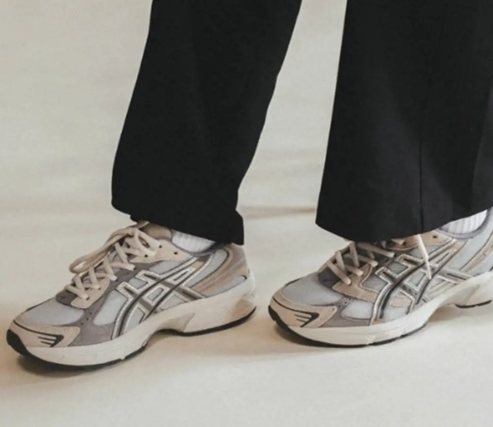 Alternative view of Giày Asics GEL-1130 'Oyster Grey' 1201A255-028