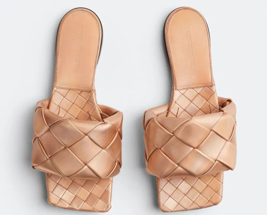 Dép Bottega Veneta Lido Flat Sandal ‘Cinder’ 608853V1AH05721 - Ảnh 3