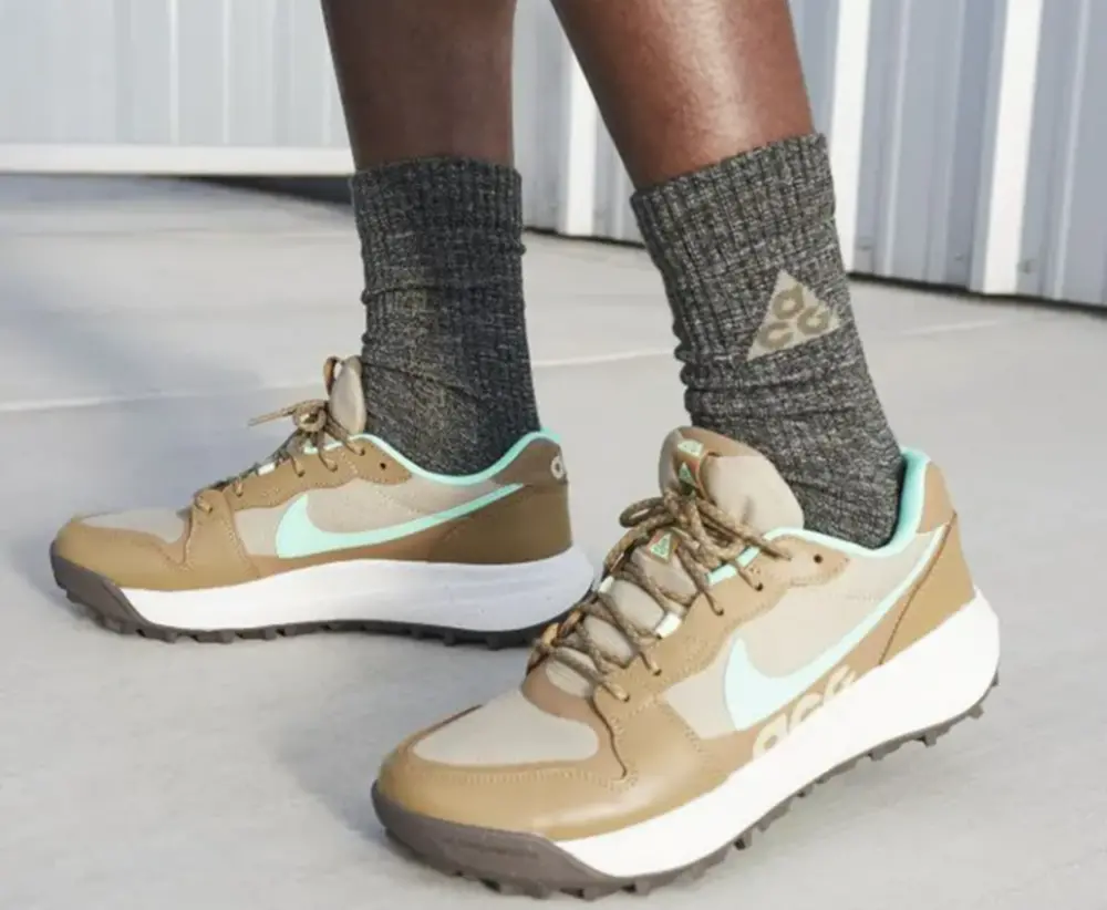 Alternative view of Giày Nike ACG Lowcates ‘Limestone’ DX2256-200