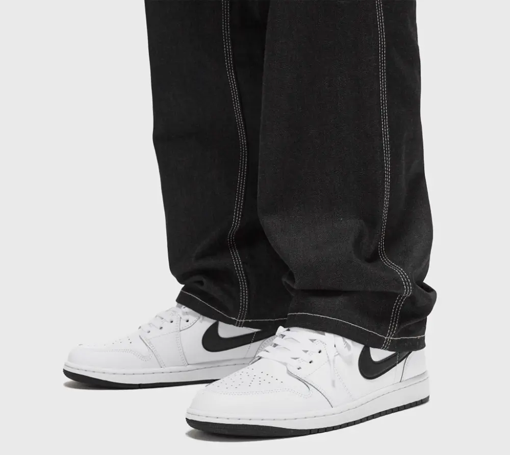 Alternative view of Giày Nike Air Jordan 1 Mid 'White Black' DQ8426-132