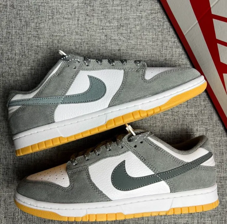Giày Nike Dunk Low 'Smoke Grey Gum' FV0389-100 - Ảnh 2