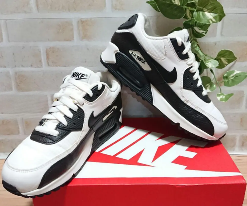 Alternative view of Giày Nike Air Max 90 ‘Panda’ CN8490-101