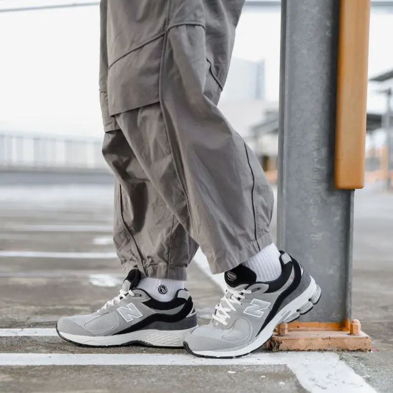 Alternative view of Giày New Balance 2002R ‘Slate Grey Black’ M2002RSG