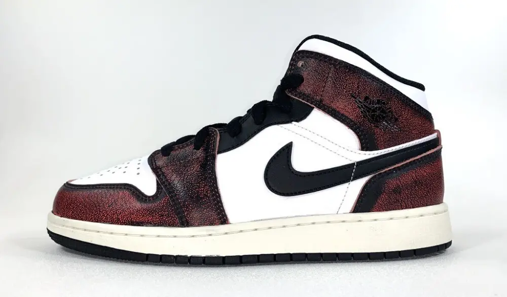 Giày Nike Air Jordan 1 Mid SE GS 'Wear-Away' FB0568-006 - Ảnh 4