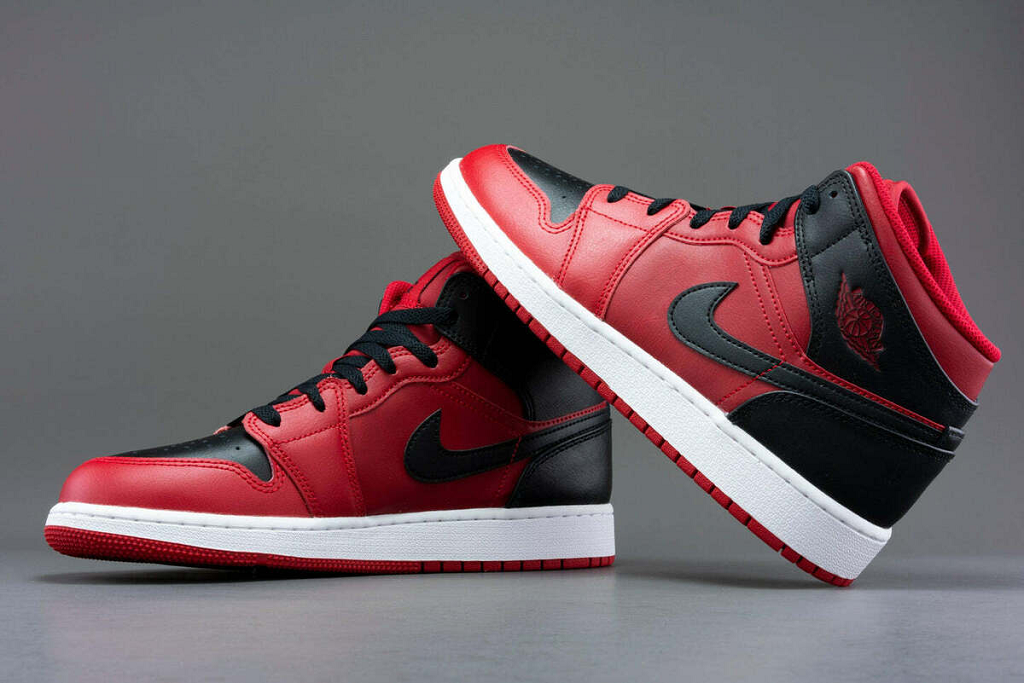 Giày Air Jordan 1 Mid GS 'Reverse Bred' 554725-660 - Ảnh 4