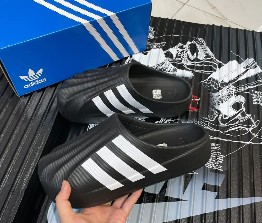 Alternative view of Dép Adidas adiFOM Superstar Mule Black White IG8277
