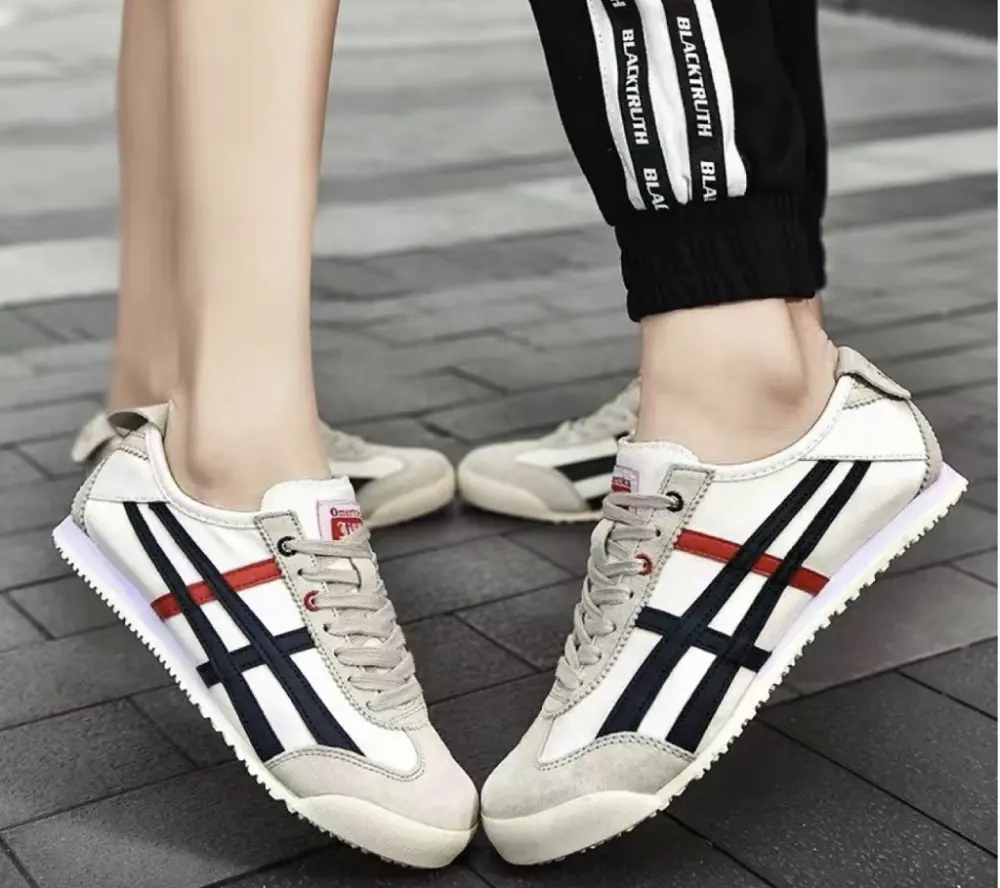 Alternative view of Giày Onitsuka Tiger Machu Racer 'Cream Black Red' 1183B770-100