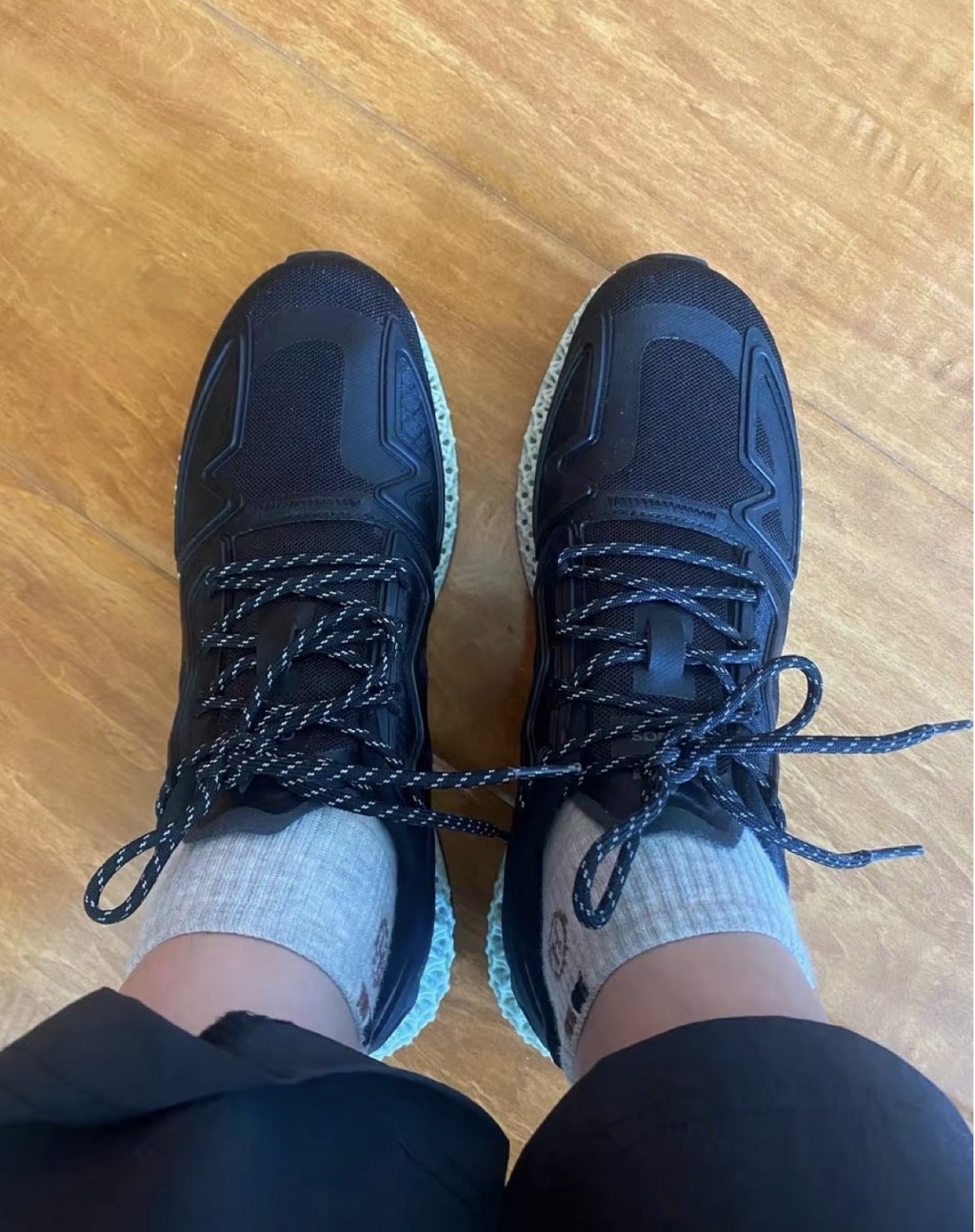 Giày Hoka Clifton 9 Wide 'Triple Black 1132210-BBLC - Ảnh 5