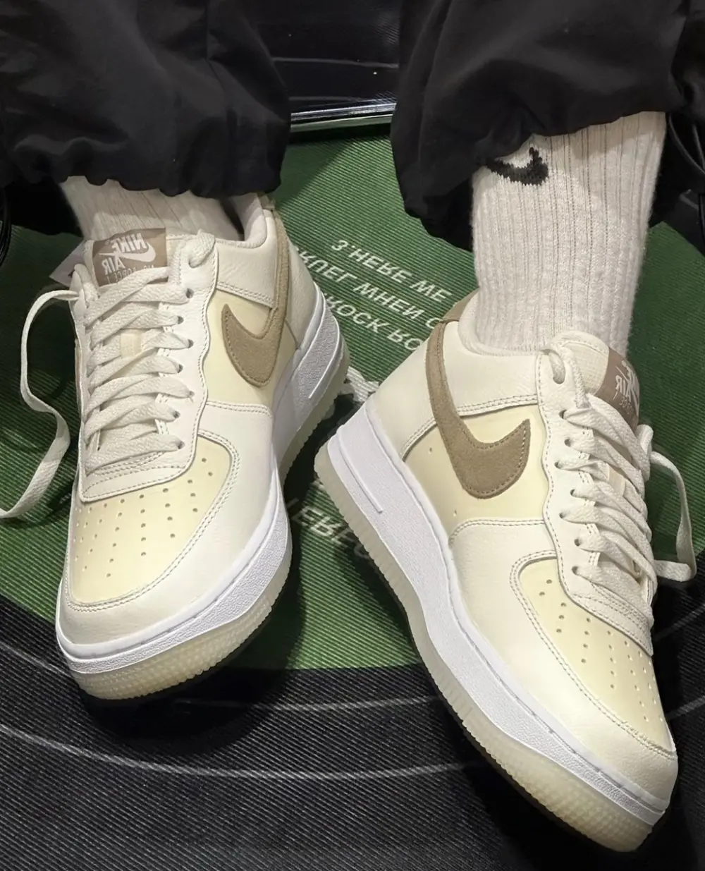 Giày Nike Air Force 1 Low Khaki Coconut Milk FN5832-101 - Ảnh 5