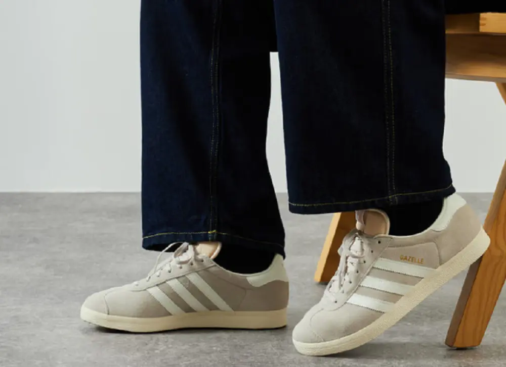 Alternative view of Giày Adidas Originals Gazelle 'Wonder Beige' IG5796