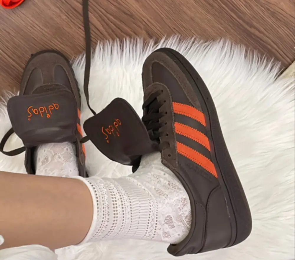 Alternative view of Giày Adidas Handball Spezial ‘Brown Collegiate Orange’ HP6694