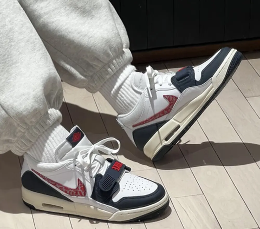 Giày Nike Air Jordan Legacy 312 Low GS ‘Wolf Grey’ CD9054-146 - Ảnh 4