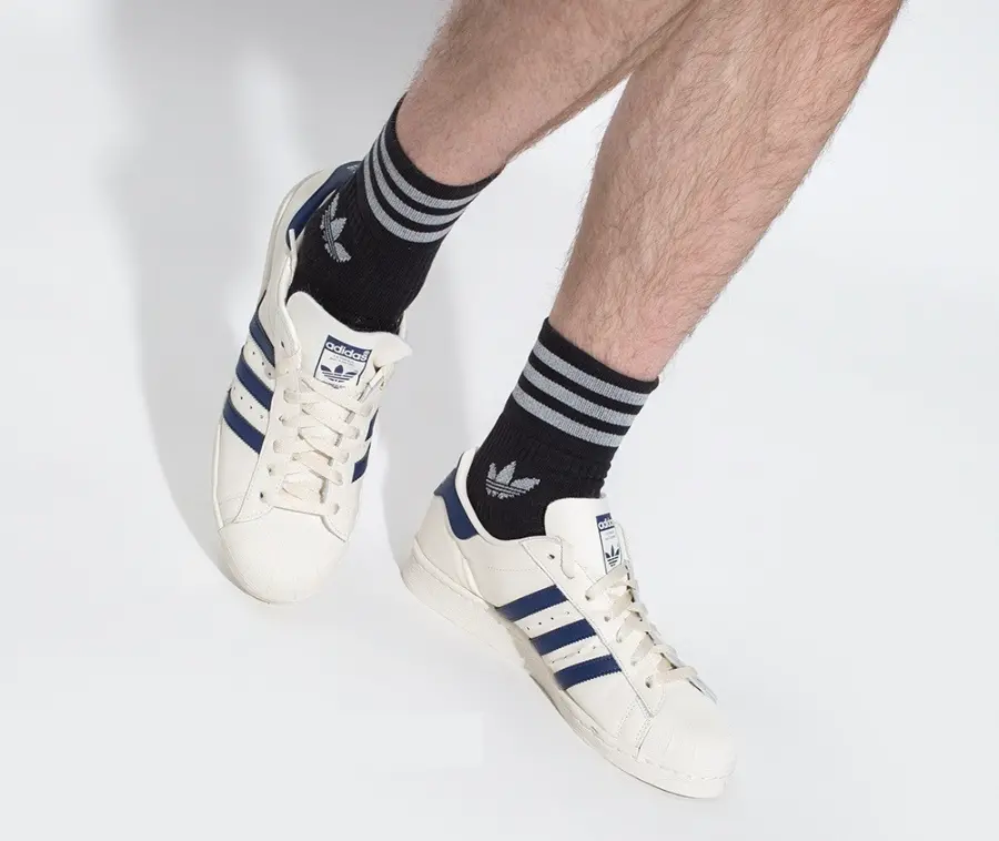 Alternative view of Giày Adidas Originals Superstar 82 'White Dark Blue' GZ1537